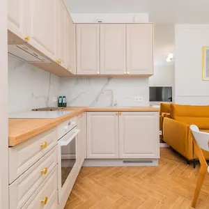 Grand - Doki Living & Foodhall Gdańsk